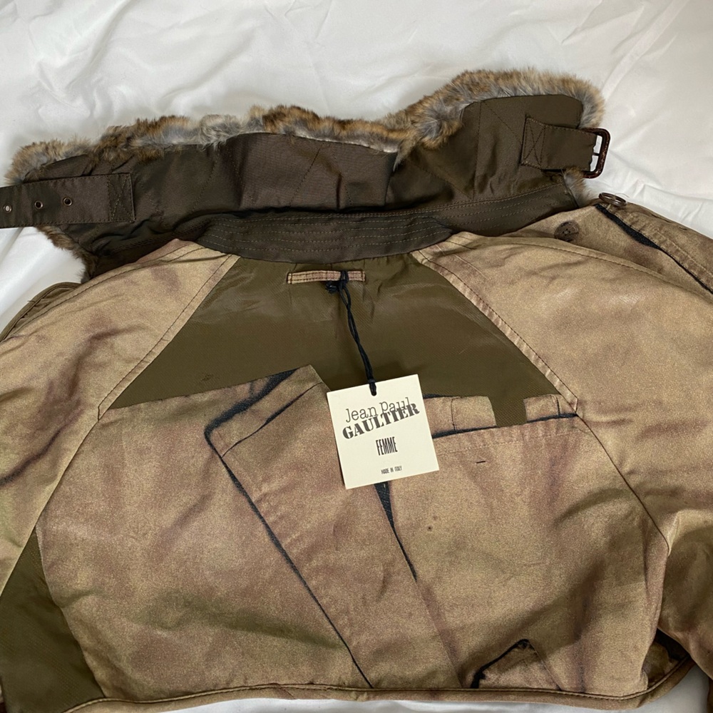 PRICE IS FIRM-This is the jacket Beyoncé wore  Destiny’s child’s SOLDIER video - Picture 7 of 10